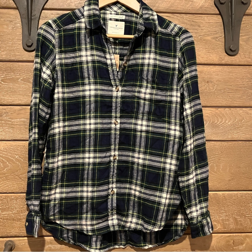 NWT American Eagle Outfitters Soft Plaid Flannel Shirt